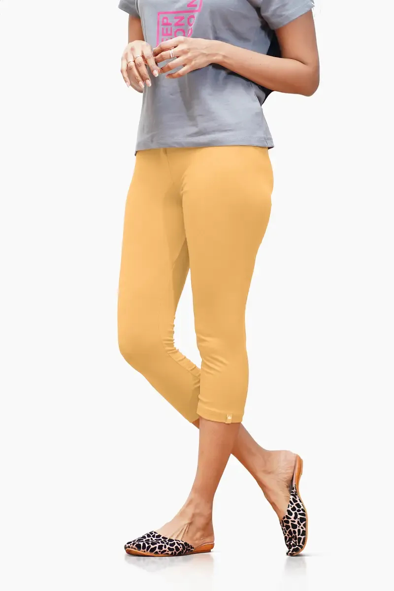 Cotton Lycra Blend Skinny Fit Capri Leggings for Women