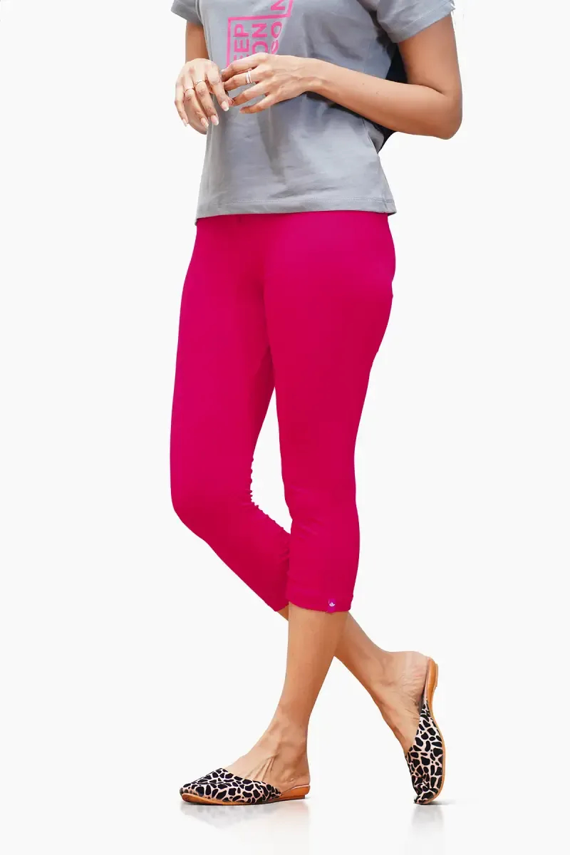 Cotton Lycra Blend Skinny Fit Capri Leggings for Women