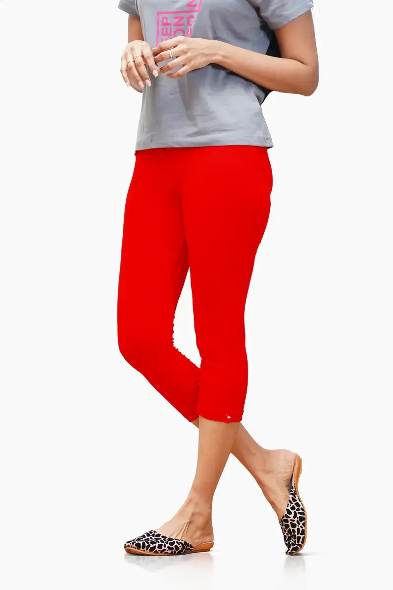 Cotton Lycra Blend Skinny Fit Capri Leggings for Women