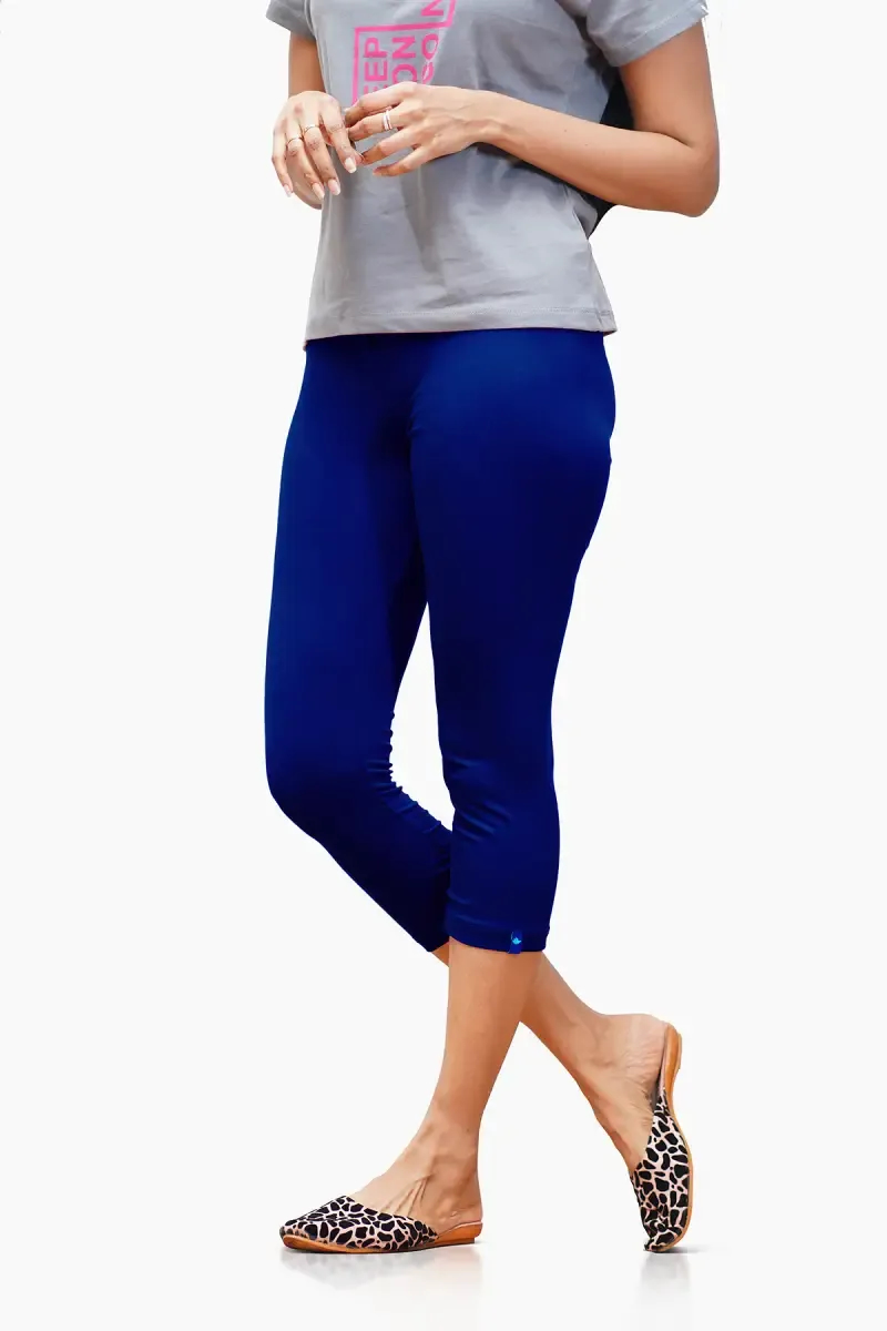 Cotton Lycra Blend Skinny Fit Capri Leggings for Women