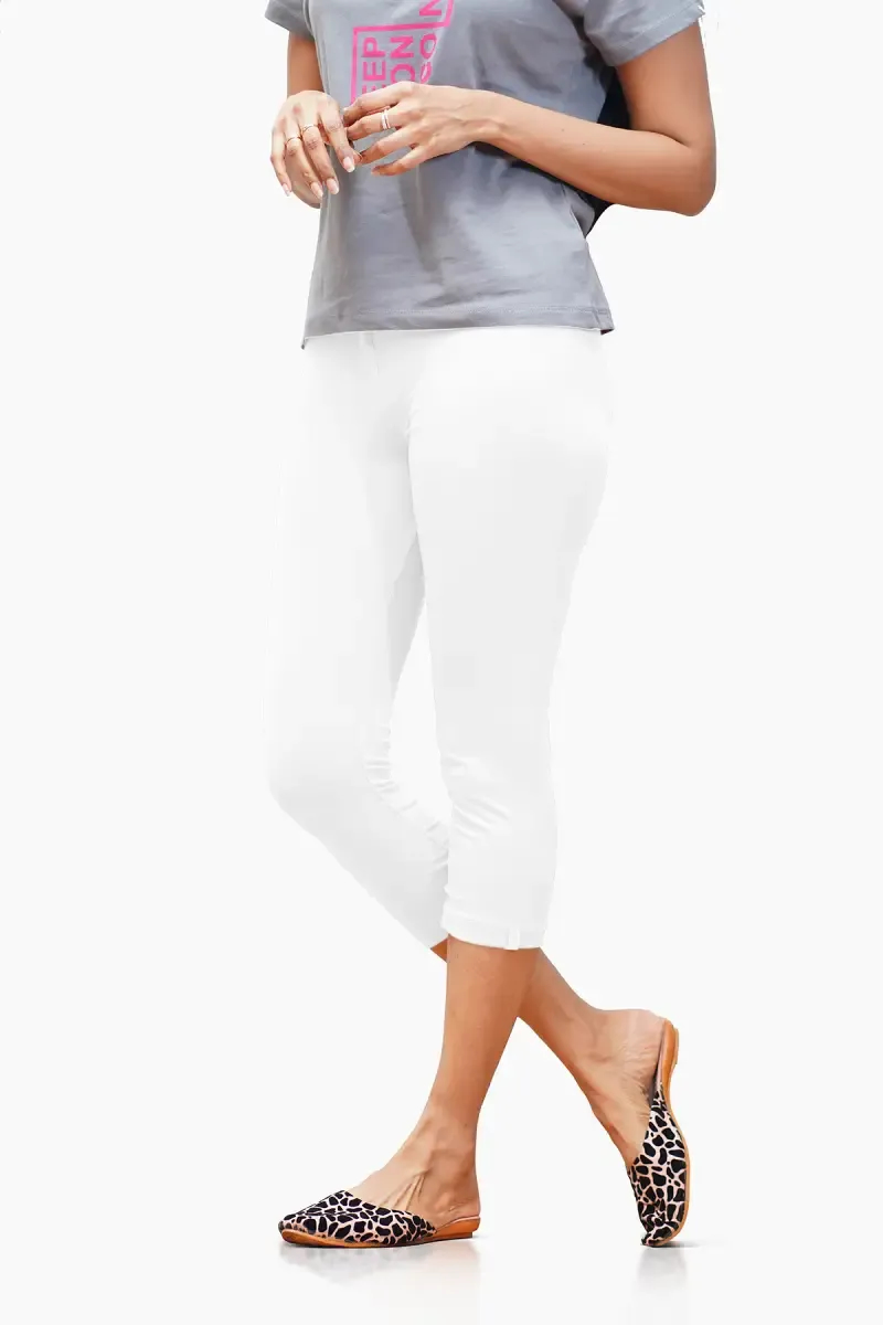 Cotton Lycra Blend Skinny Fit Capri Leggings for Women