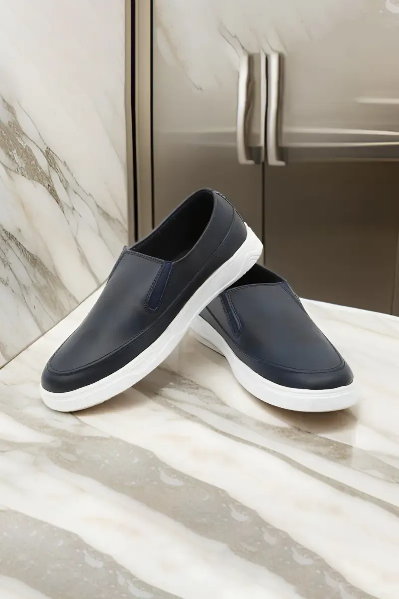 Solid Slip-on Casual Shoes for Men