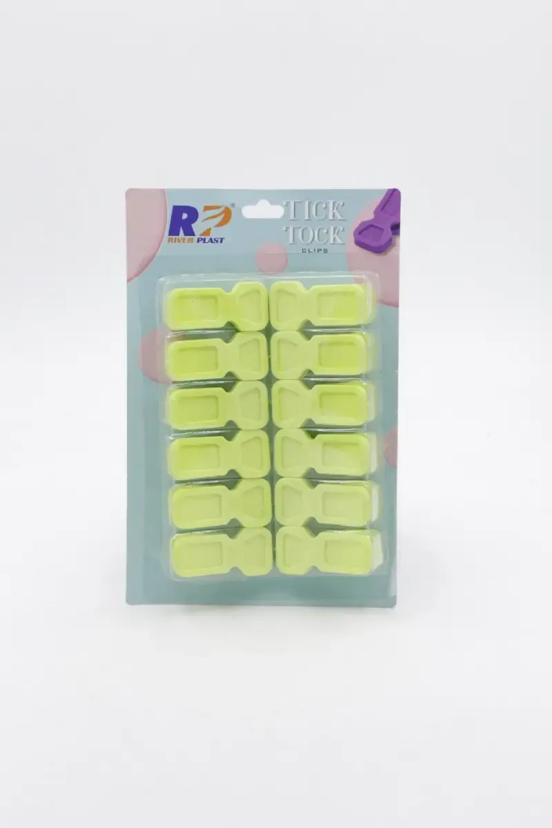 Plastic Cloth Hanging Clips - 12 Pcs
