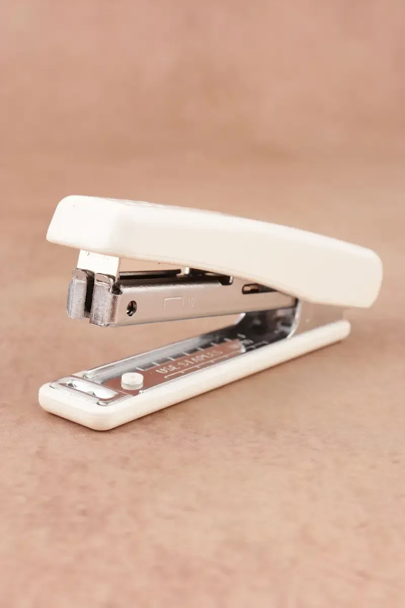 Kangaro HS-10 Metal Manual Stapler - Pin Size 10 (Assorted Color) 
