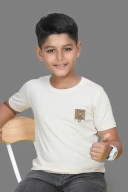 Boy's Cotton Solid Casual T-shirt 028019910YRSCRE